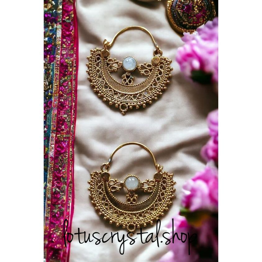 Χειροποίητα Ορειχάλκινα Σκουλαρίκια με Φεγγαρόπετρα – Ινδική Έμπνευση-Lotus Crystal