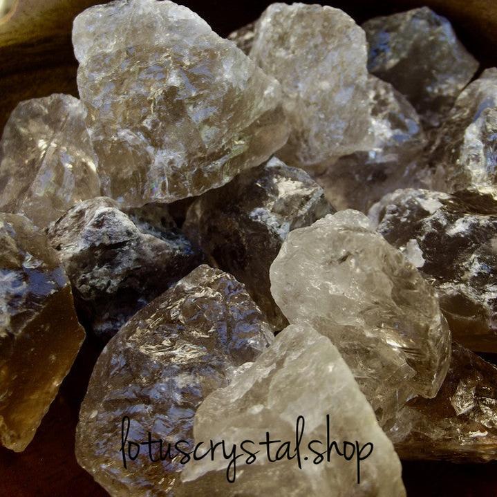 Ακατέργαστος Clear Χαλαζίας – Ποιότητα, Καθαρότητα & Ενέργεια 40-55g-Lotus Crystal