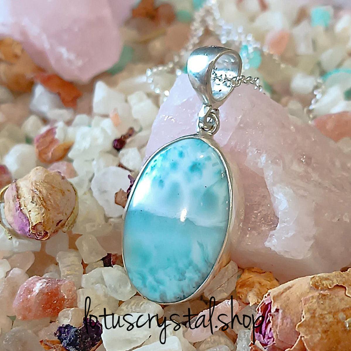 Χειροποίητο Ασημένιο Μενταγιόν με Λαριμάρ Οβάλ-Lotus Crystal