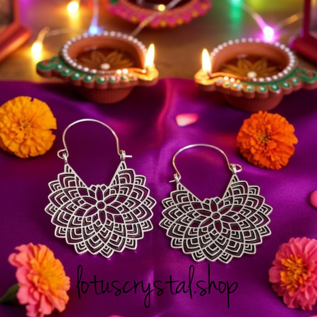 Σκουλαρίκια από Λευκό Ορείχαλκο Μάνταλα-Lotus Crystal