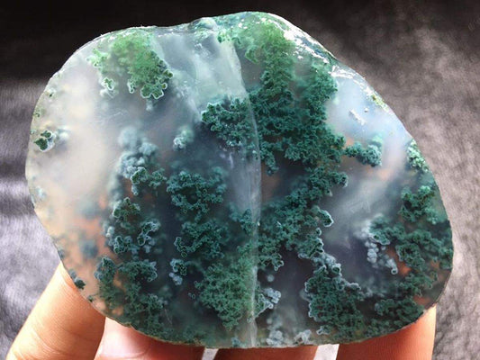 Moss Agate – Ο Αχάτης των Βρύων 🌿💎