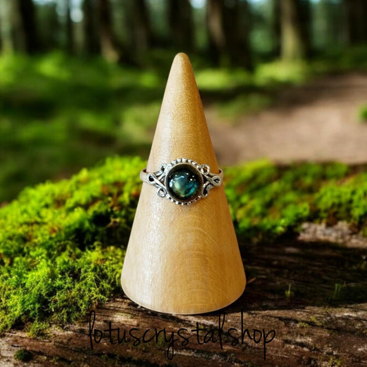 Χειροποίητο Δαχτυλίδι από Ασήμι 925 με Λαβραδορίτη-Lotus Crystal
