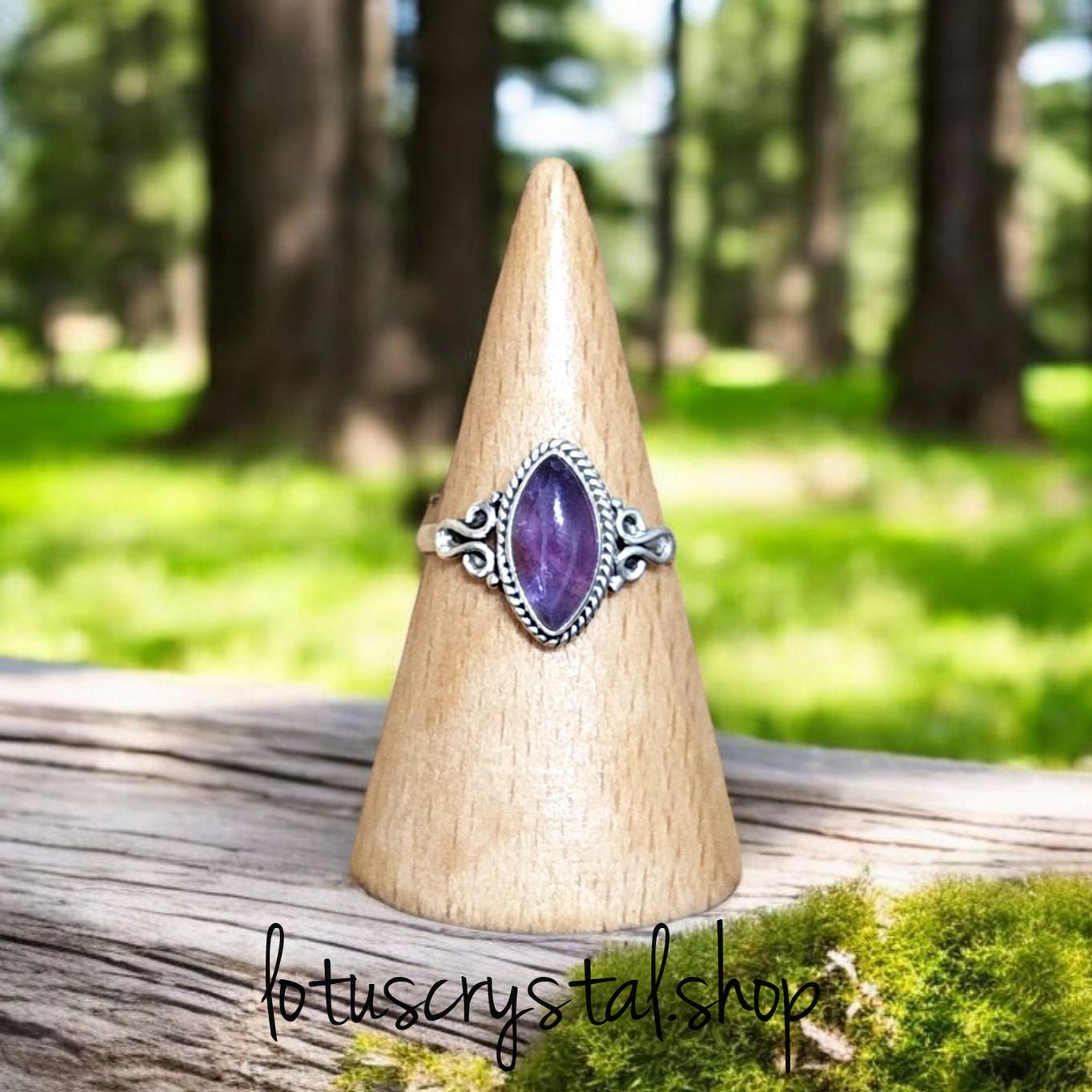 Χειροποίητο Δαχτυλίδι από Ασήμι 925 με Αμέθυστο-Lotus Crystal