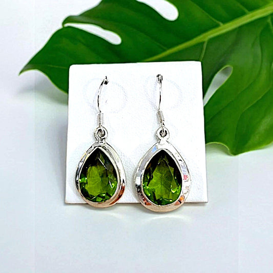 Handmade Earrings made of 925 Silver &amp; Peridot