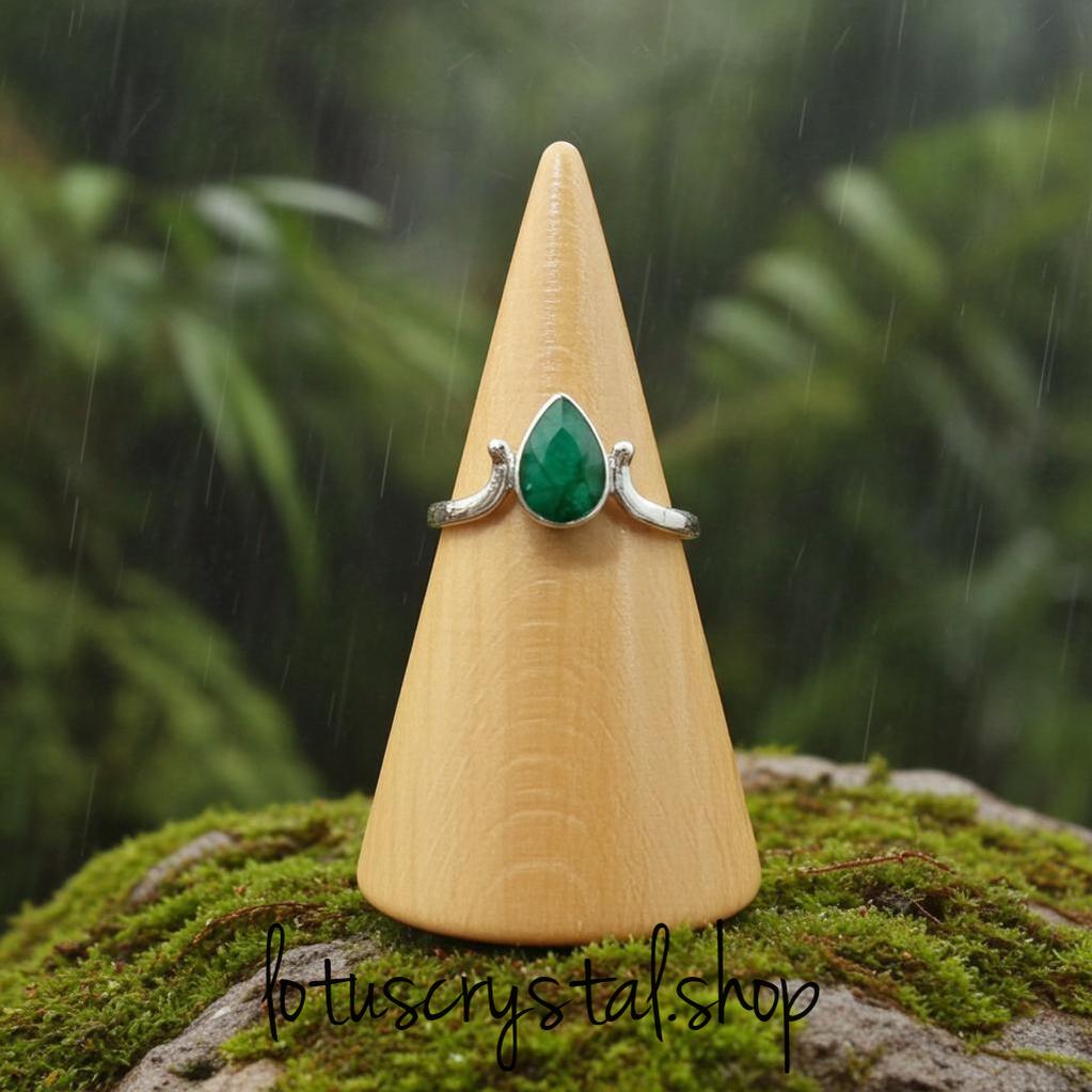 Χειροποίητο Ασημένιο Δαχτυλίδι με Σμαράγδι-Lotus Crystal