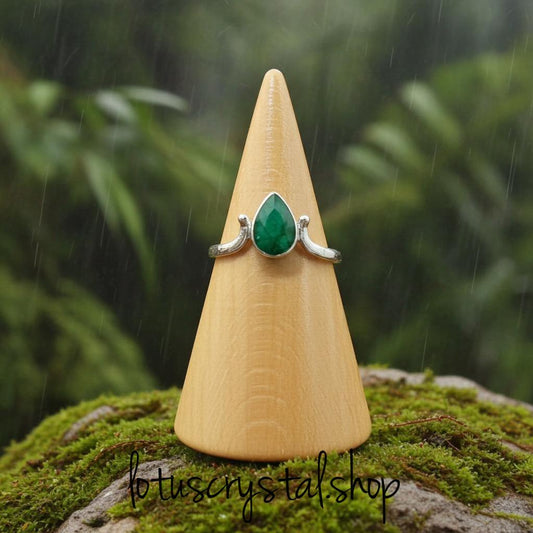Χειροποίητο Ασημένιο Δαχτυλίδι με Σμαράγδι-Lotus Crystal