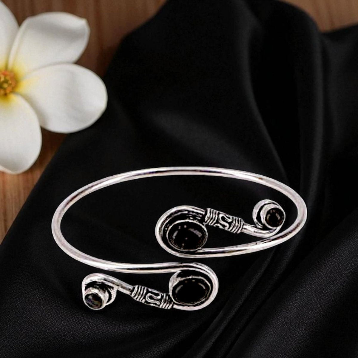 Brass Bracelet with Black Onyx – Handmade