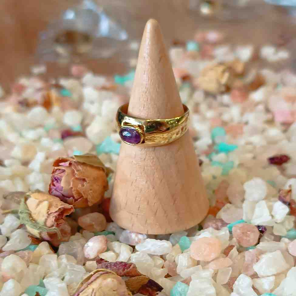 Handmade Ring with Amethyst