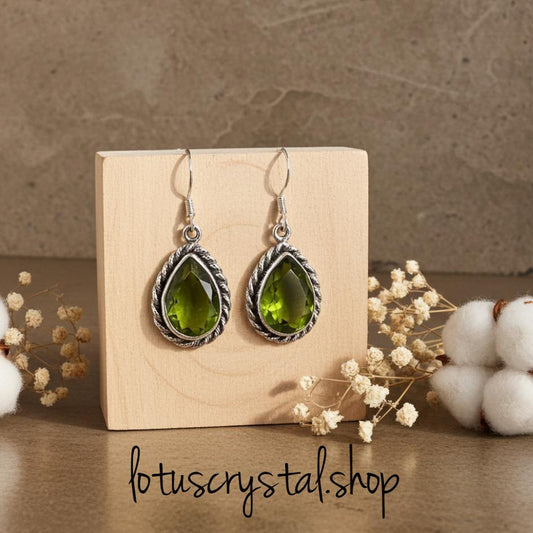 Χειροποίητα Ασημένια Σκουλαρίκια με Περίδοτο Ταγιέ Κοπής – Silver 925-Lotus Crystal