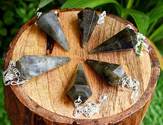 Labradorite Pendulum – Energy Connection &amp; Intuition