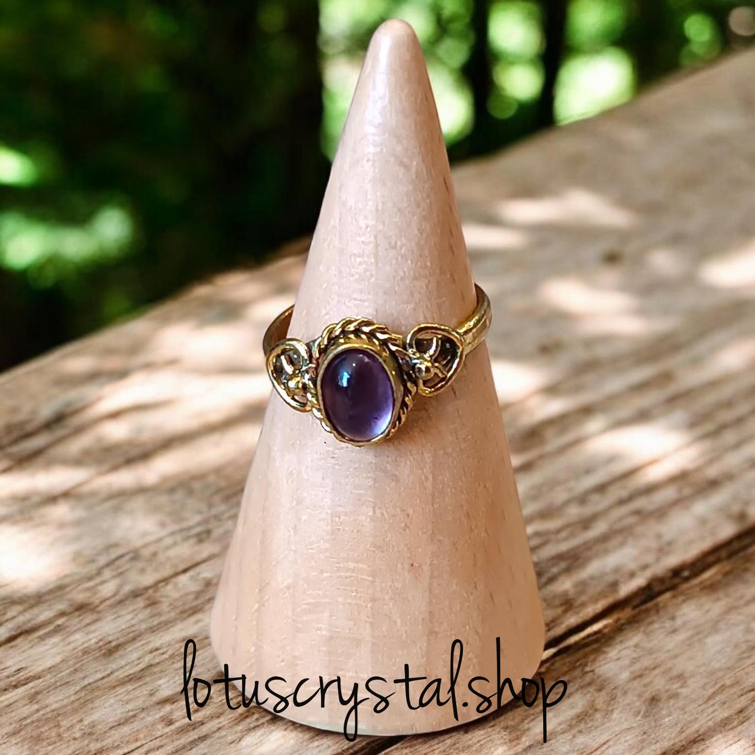 Χειροποίητο Δαχτυλίδι από Ορείχαλκο με Αμέθυστο-Lotus Crystal