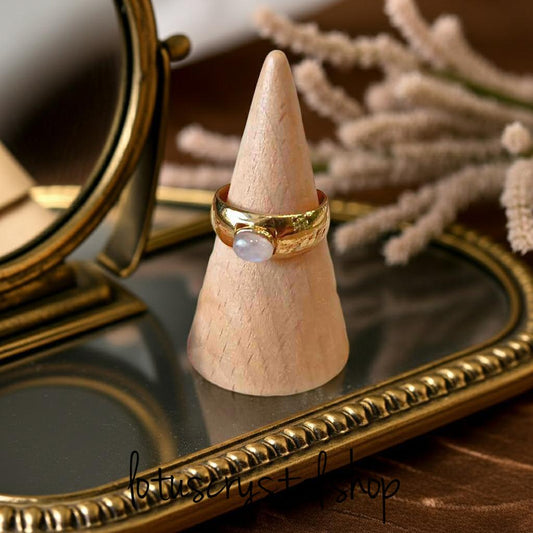 Δαχτυλίδι Ορείχαλκος με Φεγγαρόπετρα-Lotus Crystal