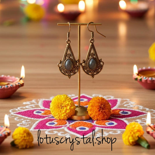 Χειροποίητα Ορειχάλκινα Σκουλαρίκια με Λαβραδορίτη-Lotus Crystal