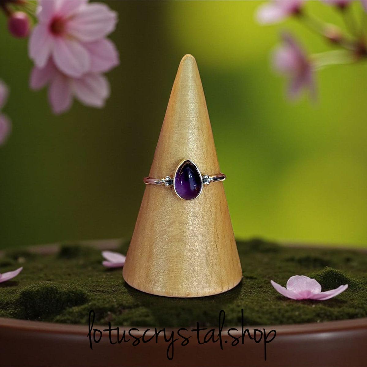 Ασημένιο Δαχτυλίδι με Αμέθυστο Δάκρυ-Lotus Crystal