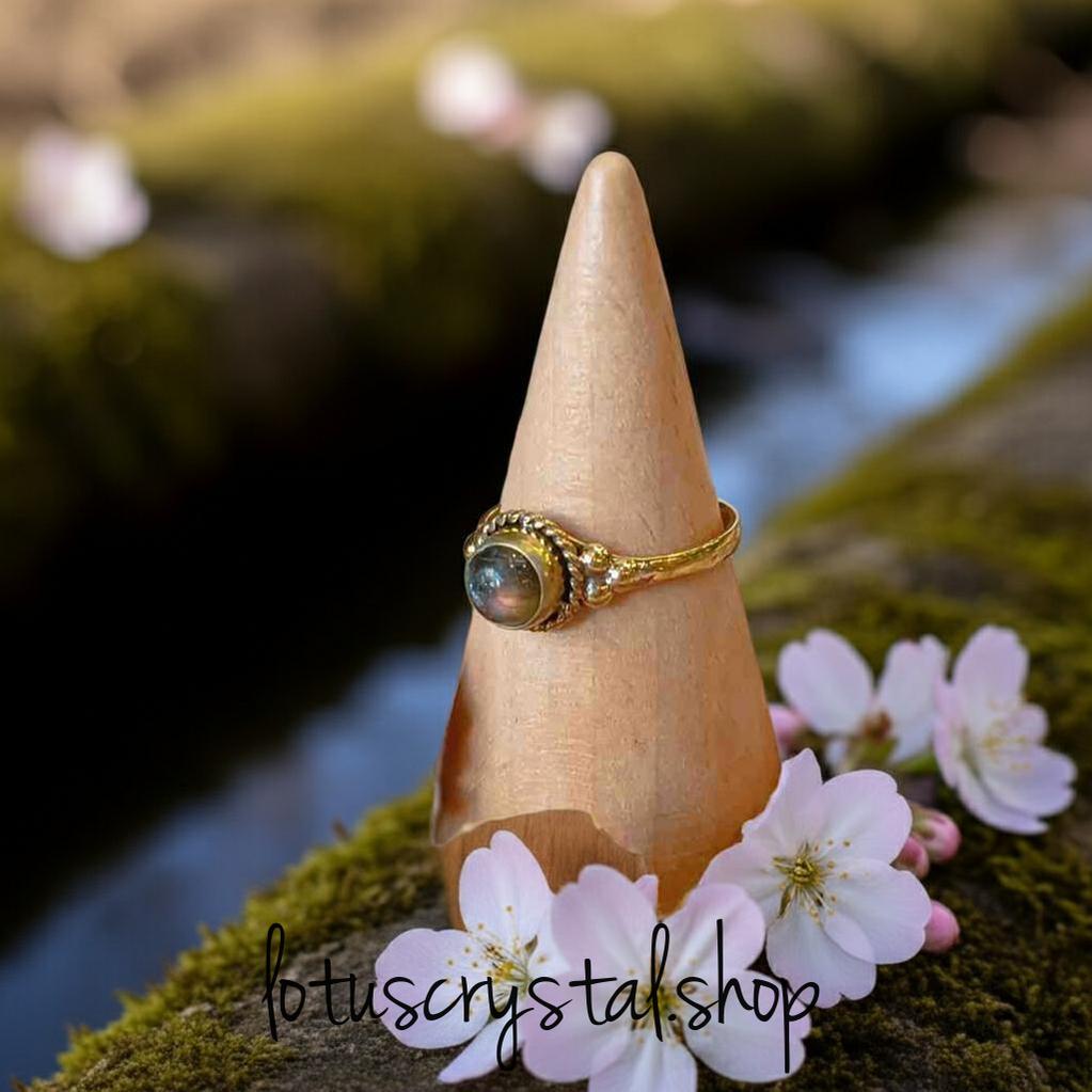 Δαχτυλίδι από Ορείχαλκο με Λαβραδορίτη – Χειροποίητο-Lotus Crystal