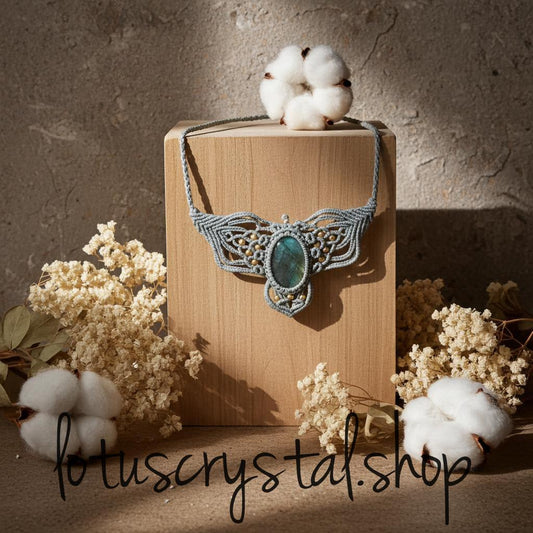 Μακραμέ Κολιέ  "Καρύα"