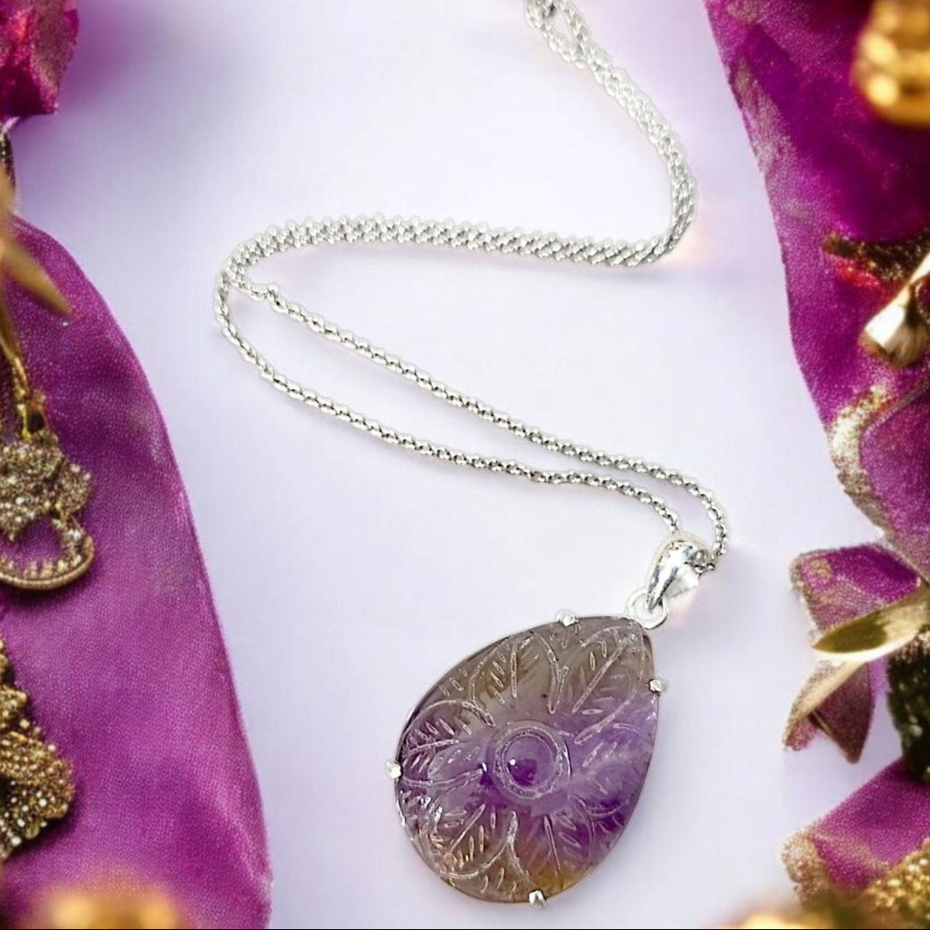 925 Sterling Silver Lotus Pendant with Blue Fire Labradorite – Handmade Jewelry