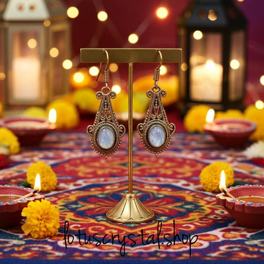 Σκουλαρίκια με Φεγγαρόπετρα χειροποίητα-Lotus Crystal