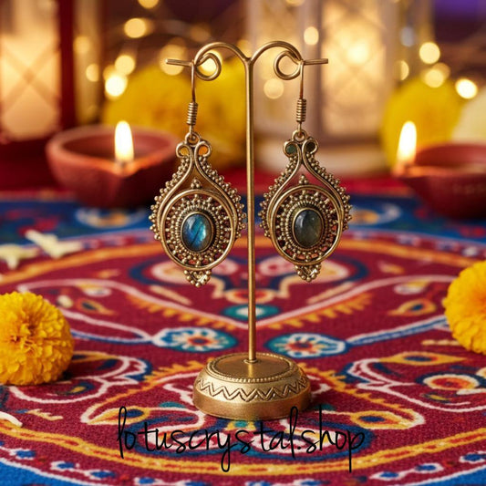 Σκουλαρίκια χειροποίητα με Λαβραδορίτη-Lotus Crystal